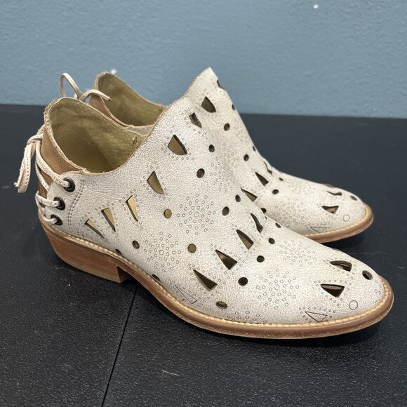Musse&Cloud Shoes - Musse & Cloud Boots Womens 7 Cream Coolise Cutout Distressed Lace Western Boho